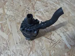 Vattenpump Mercedes AMG A0005000486