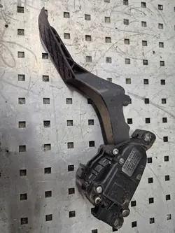 Volkswagen Transporter T5 Gaspedaal