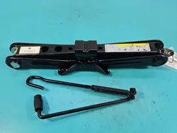 Gebrauchter Audi Wagenheber OEM IMPRK1549205, 8W0011031D