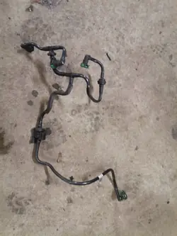 Riel de combustible Ford Fiesta mk8 OEM mnbvfcdxs 1.0