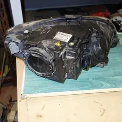 PHARE XENON GAUCHE AUDI A4 B7 8E0941003AM