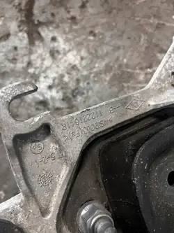 Suporte Caixa Renault OE 112221641R - Usado