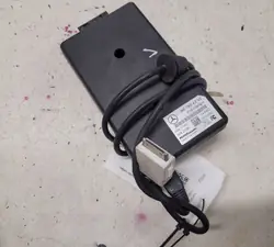Mercedes-Benz iPod-Anschluss OEM B67824252 für E W211