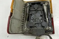 Lámpara trasera derecha AUDI 100 443945218