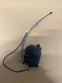 Bagageutryckslåsaktuator BMW OE 7383561