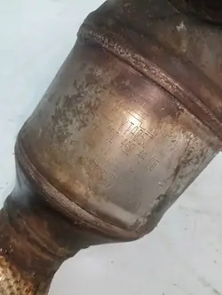 Catalyseur Mercedes-Benz A W176 A 200 A2464900514