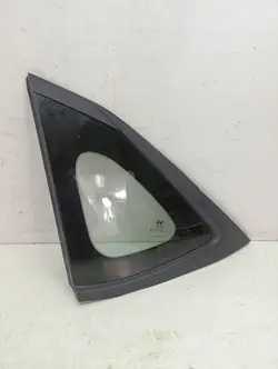 Hyundai i20 III Bakre Vänster Triangelglas OEM 87810Q0010