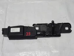 Takaluukun lukonvetäjä OEM 4F9827383E Audi Skoda