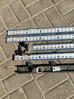 OEM mefjuu kuorman kiinnitys Vivaro/Trafic 2001-2014