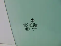 Vitre latérale OEM SZYBA BOCZNA 11r avant droit VW Passat