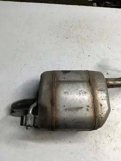 Toyota Yaris IV bakljuddämpare OEM 1K003S3 - Begagnad