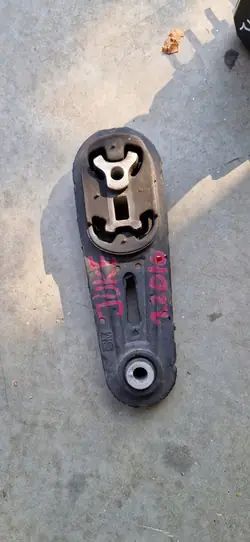 Nissan Juke F15 1.2 DIG-T Lower Transmission Mount