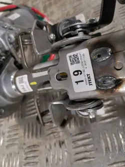 Pompe de direction assistée Toyota Prius OEM 1608000634