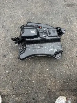 Pompe à réservoir AdBlue OEM 5WA131877T VW Golf 8