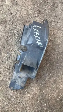 Entrée d'air refroidissement freins BMW 5 E39 OEM 8218346