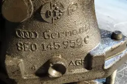 Carburateur AUDI A4 2.5L diesel 2004 OEM 8E0145950C