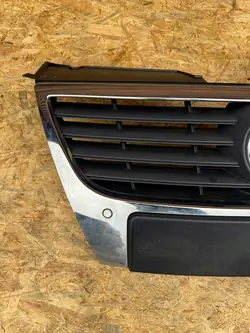 Framgrill VW Passat B6