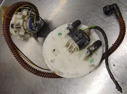 Bomba de combustível Audi OE 4B0 906 087 P - Usada