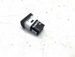 Kia USB-pistorasia OEM 96125-J7800 Picanto/Ceed