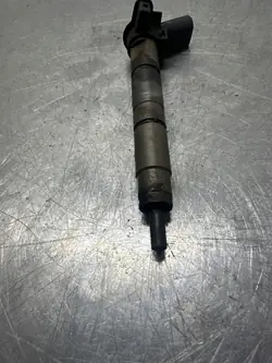 Injecteur de carburant BMW 5 E60 E61 2008