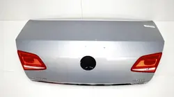 Takaluukun kansi OEM 371116684 VW Passat B7 Sedanille