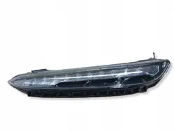 Farol Halogéneo Esquerdo OEM 92207J9500 com LED DRL