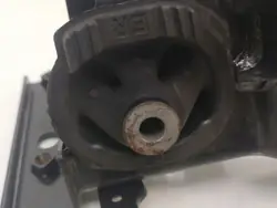 Soporte de caja Toyota Yaris OEM FRC28558