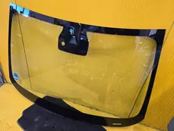 MG ZS Framruta OEM E003853 - Begagnad