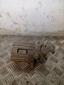 Hinterer rechter Bremssattel Seat Leon (1P) 2008 OEM 1K0615423A