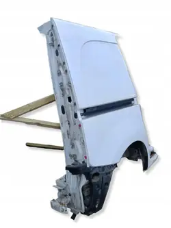 Achter rechter spatbord OEM YWZ2113 - Renault OE