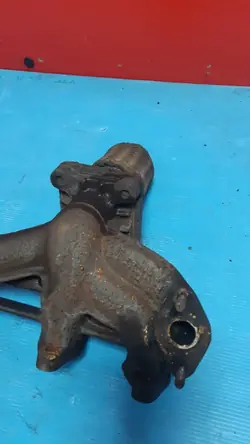 Collecteur d'échappement VW Caddy II 1.9D OEM 028253033aa