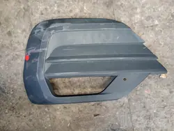 Grade de Farol Direito Frontal VW T6