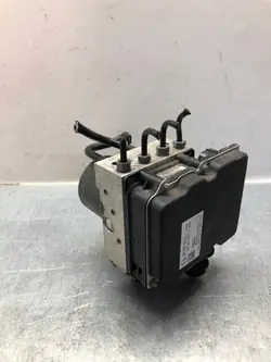 ABS-jarrupumppu OEM 8K0907379CL Audi A4 B8:lle