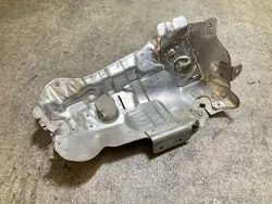 Peças do compartimento motor BMW X1 F48 OEM 8693481