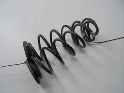 Mola Suspensão Traseira 2Q0 511 121 CK - Usado