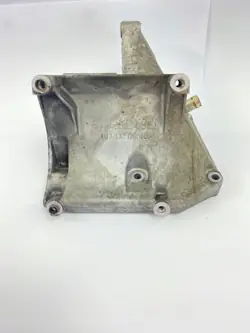 AC-compressorbeugel OEM 1031310935 Mercedes W124