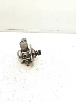 Korkeapaineinen polttoainepumppu BMW F10 F20 F30 7584461