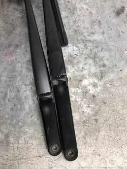 Braços de limpadores Skoda Octavia II Lift Kombi 1Z1955409A 1Z1955410A