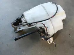 Mazda OE K0036 Xenon spolarvätsketank - Begagnad