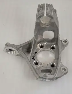 Mangueta delantera izquierda OEM A2473320700 Mercedes B