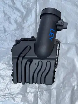 Maserati Levante GT Ilmansuodinkotelo OEM 1732220038