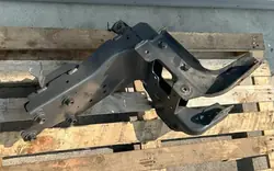 Rechter Trittstützenhalter OEM A9606601230 für Mercedes MP4