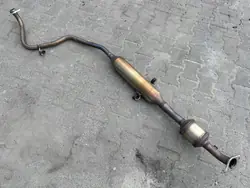 OYT18854 Yaris Cross Hybride Silencieux Central Catalyseur