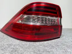 Luz trasera izquierda Mercedes ML W166 A1669063301