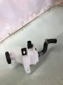 Käytetty jarrusylinteri OEM 4E29SX Hyundai