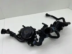 Bomba de agua Mercedes-Benz OEM A6512006401 - Usada