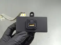 Prise USB Kia Sorento IV OEM 96125P2600