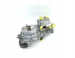 Kraftstoffverteiler OEM 0438100071 für Mercedes W123 2.3