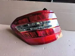 MERCEDES W212 E-KLASA KOMBI RÜCKLICHT LINKS A2128201964