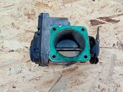 Corps de papillon d'air VW Passat B5 058133063q